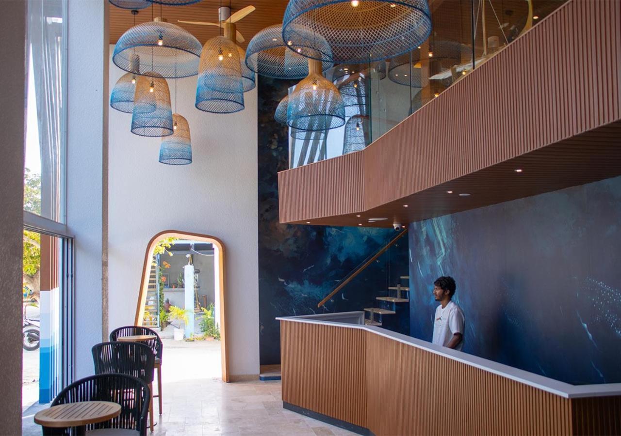 Stone Beach Club Dhiffushi Bagian luar foto