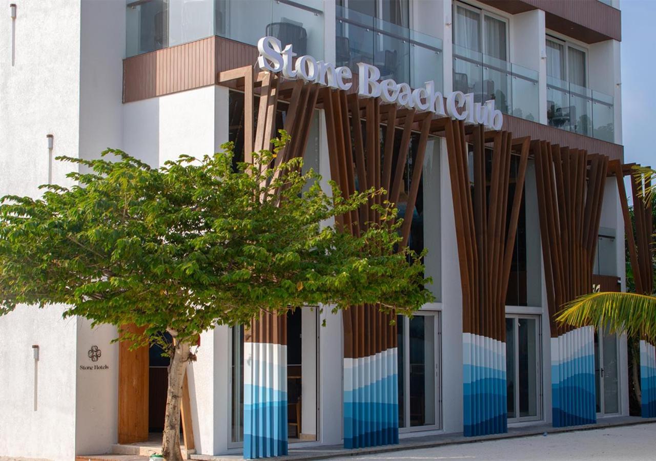 Stone Beach Club Dhiffushi Bagian luar foto