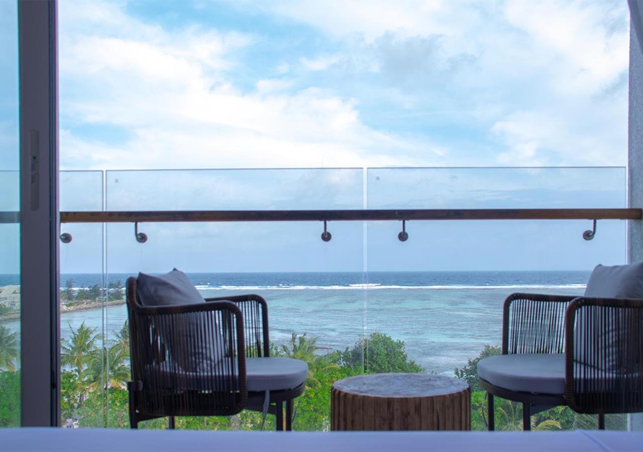 Stone Beach Club Dhiffushi Bagian luar foto