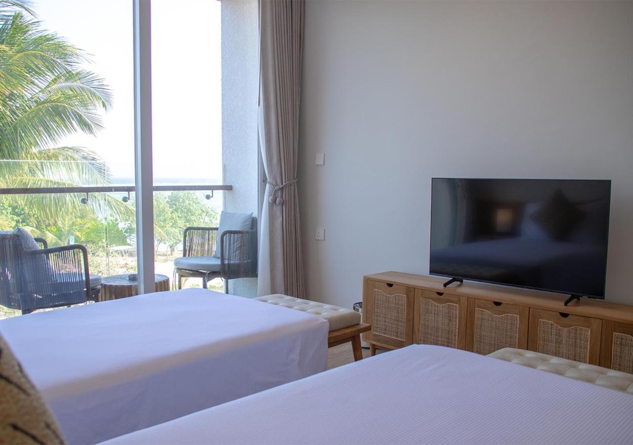 Stone Beach Club Dhiffushi Bagian luar foto