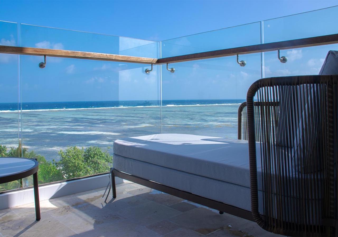 Stone Beach Club Dhiffushi Bagian luar foto