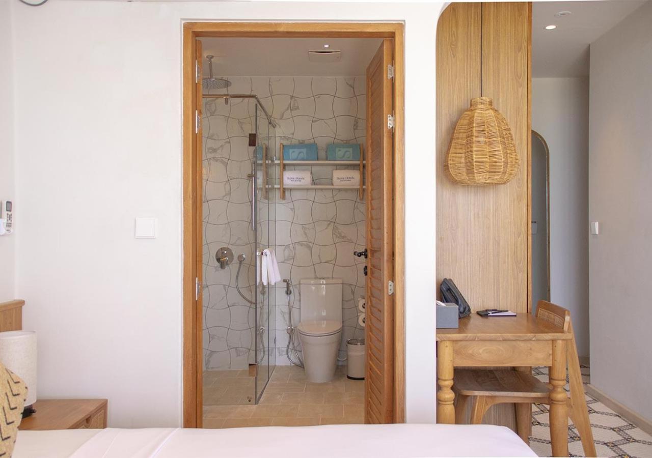 Stone Beach Club Dhiffushi Bagian luar foto